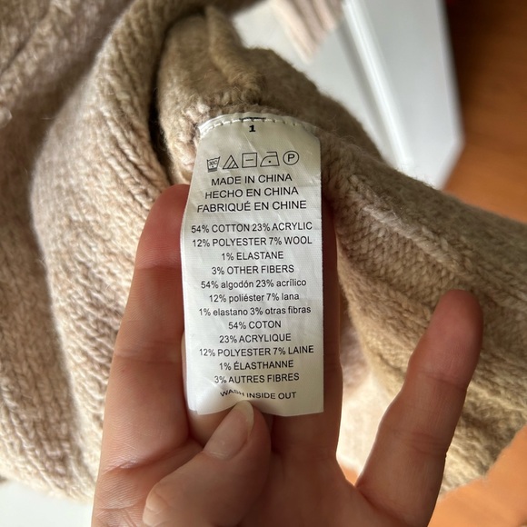 Michael Michael Kors Women’s Turtle Neck Thick Knit Sweater Oatmeal Color - Picture 5 of 5